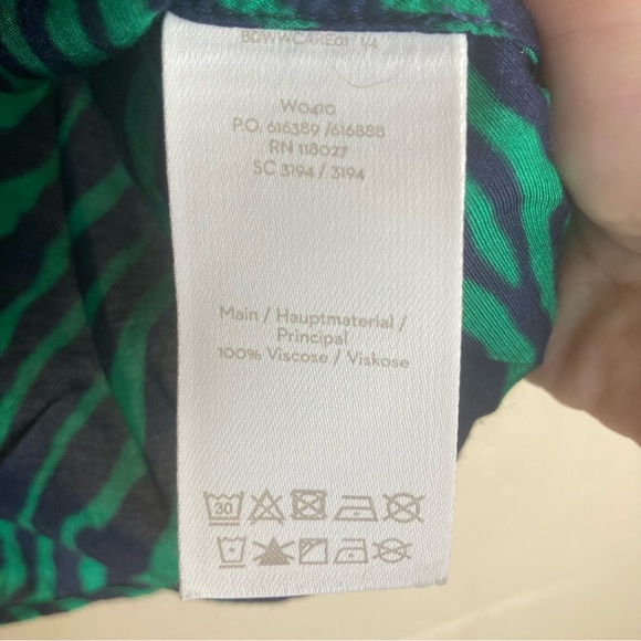 Boden Lily 3/4 sleeve mock neck blouse Green Navy tiger animal stripes Sz 16R - Picture 10 of 10
